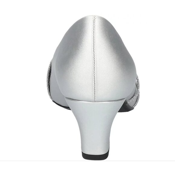 Easy Street Women's Cristiny Slip-on Pumps - Picture 3 of 5